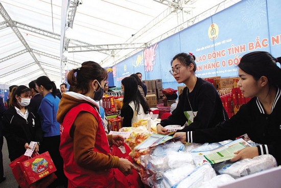 Bảo đảm tất cả người lao động đều có Tết