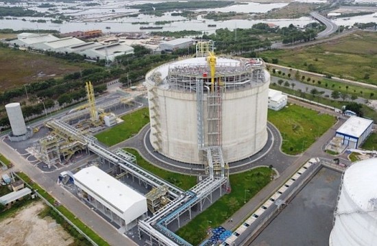 nganh dau khi 2024 co hoi den tu cac du an thuong nguon va dien khi lng