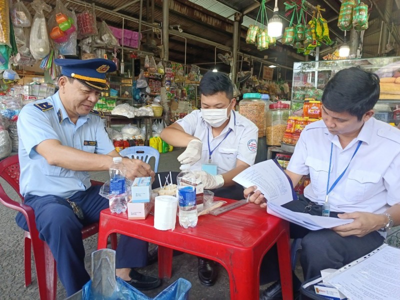 Bình Dương: Xử lý nghiêm nhiều trường hợp vi phạm trong hoạt động thương mại dịp Tết