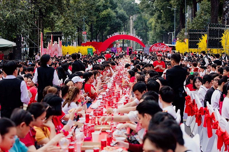 Coca-Cola cùng lúc xác lập 6 kỷ lục “vô tiền khoáng hậu