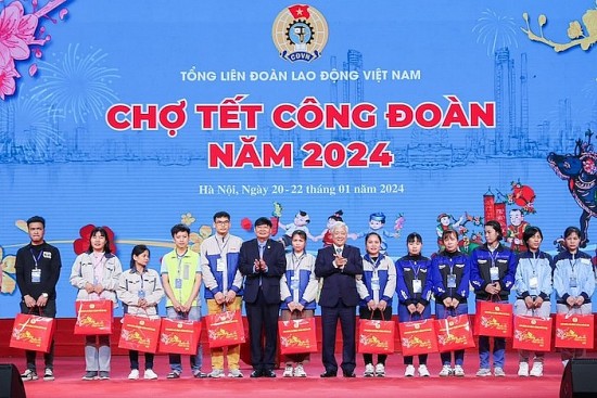 cho tet cong doan mang tet am den voi nguoi lao dong
