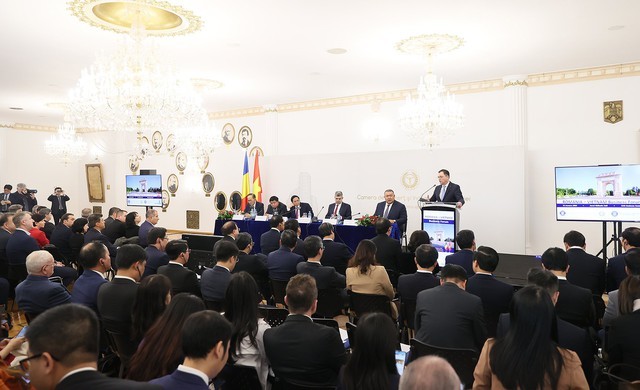 Thủ tướng Phạm Minh Chính dự Diễn đàn Doanh nghiệp Việt Nam – Romania