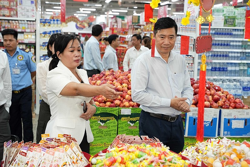 Bán lẻ tăng tốc mở thêm điểm bán ngay sát Tết Nguyên đán