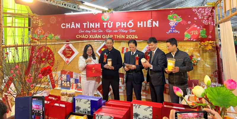 Hưng Yên khai mạc Hội chợ Xuân Giáp Thìn 2024