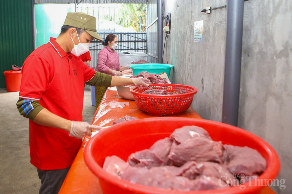 Hàng tấn đặc sản 