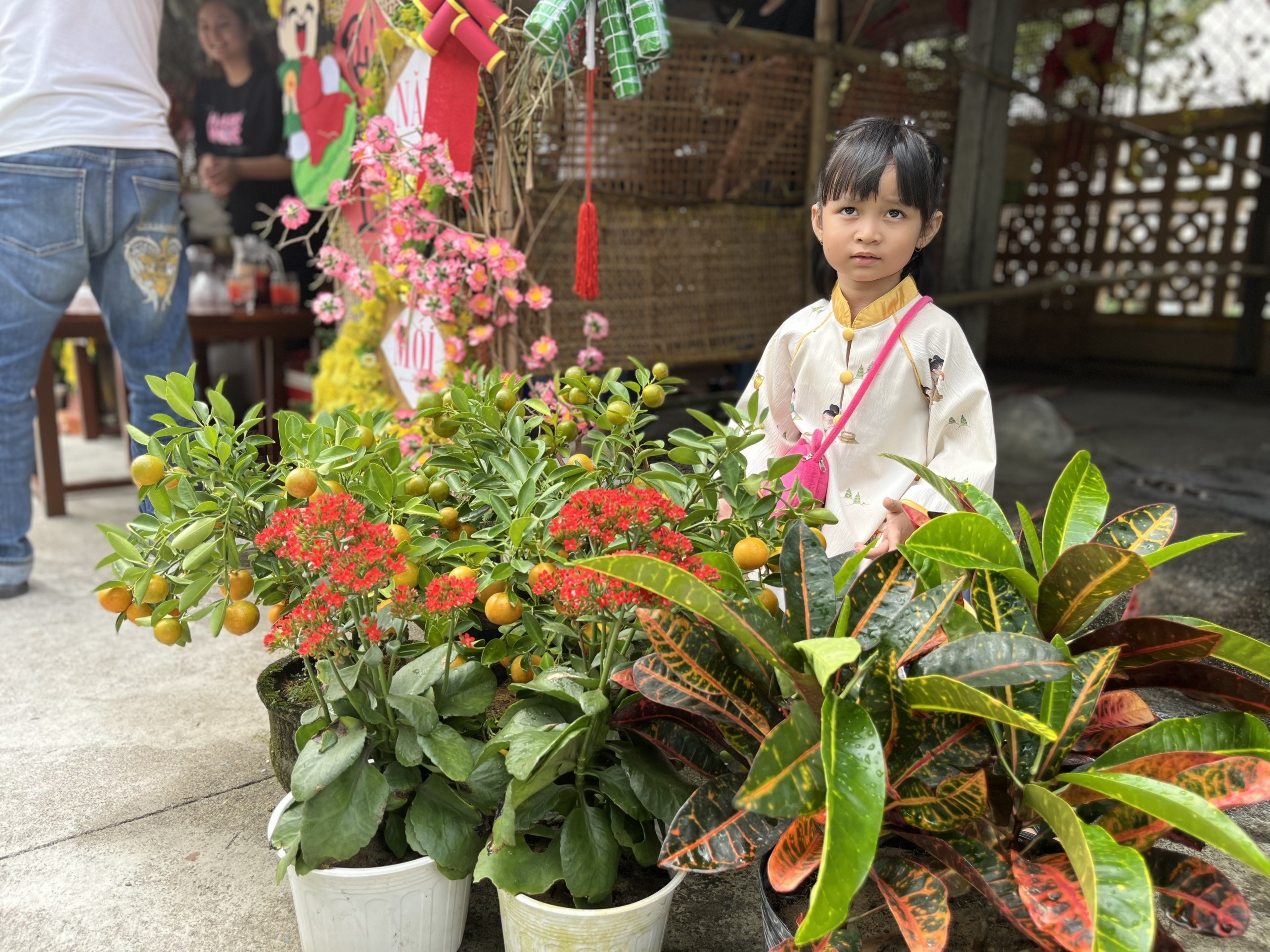 Ấm áp 10 gian hàng yêu thương ở Phú Yên