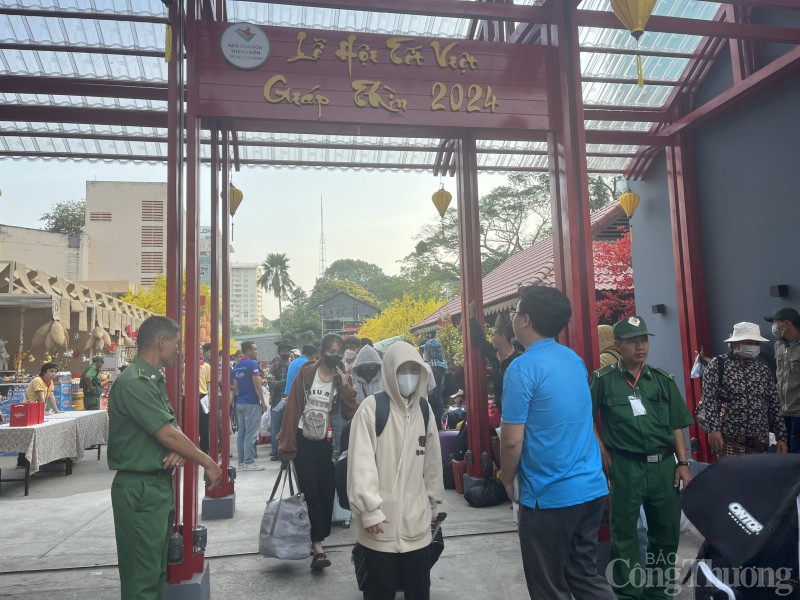 TP. Hồ Chí Minh: Tổ chức “Chuyến xe mùa Xuân” đưa hơn 2.000 sinh viên về quê đón Tết TP. Hồ Chí Minh: “Chuyến xe mùa Xuân” đưa hơn 2.000 sinh viên, người lao động về quê đón Tết