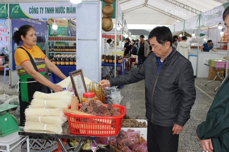 Thanh Hóa: Gần 1.000 sản phẩm nông nghiệp và OCOP phục vụ Nhân dân mua sắm Tết