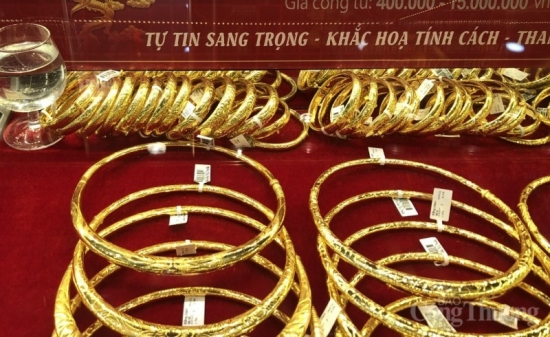 Điểm tin kinh tế - thị trường ngày 5/2/2024: Giá vàng xoay quanh mức 78 triệu đồng/lượng