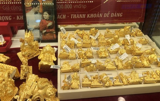 diem tin kinh te thi truong ngay 1332024 gia vang bien dong lien tuc gia xang dau tang tro lai