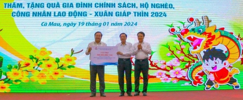 PV GAS thăm và tặng quà cho gia đình chính sách, hộ nghèo nhân dịp Xuân Giáp Thìn 2024