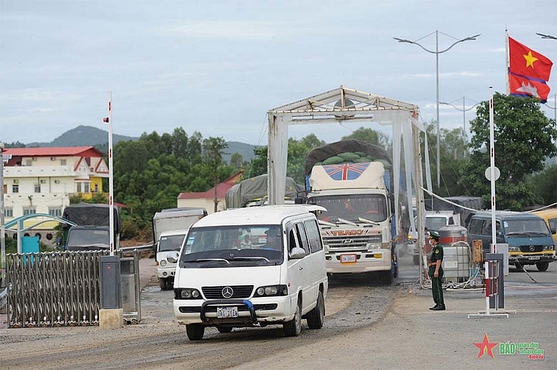 An Giang: Đảm bảo xuất nhập khẩu hàng hoá qua cửa khẩu dịp Tết diễn ra thông suốt, an toàn