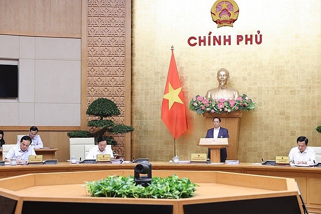 Trong năm 2023, Chính phủ đã tập trung chỉ đạo điều hành quyết liệt, dứt khoát, rõ ràng, mạch lạc, việc nào dứt việc đó, tập trung phát triển kinh tế xã hội, bảo đảm an ninh quốc phòng, đẩy mạnh đối ngoại. Trong ảnh, Thủ tướng Phạm Minh Chính chủ trì phiên họp Chính phủ thường kỳ tháng 8/2023 - Ảnh: VGP/Nhật Bắc