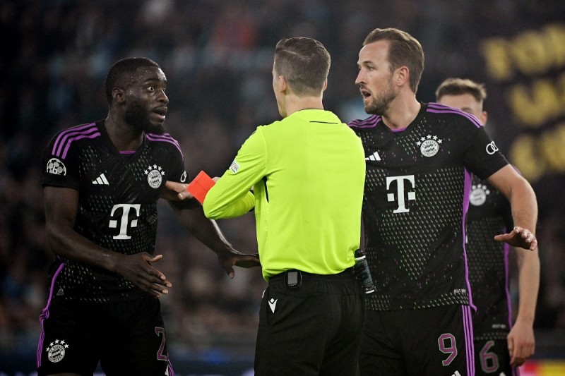 Kết quả bóng đá Cup C1 châu Âu ngày 15/2: Bayern Munich thua sốc, PSG thắng 2 sao