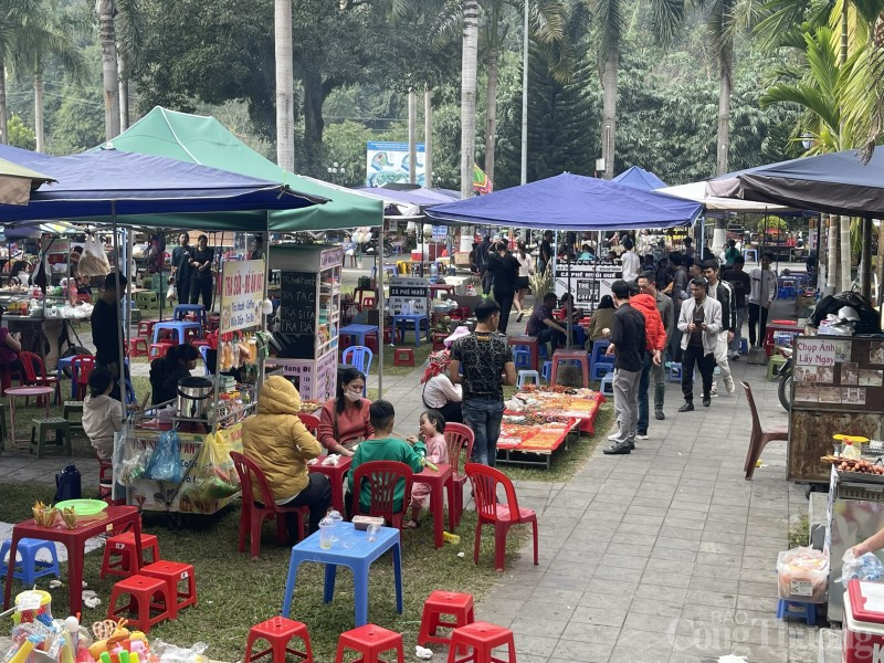 Vì sao du khách đổ về Đền Thượng Lào Cai những ngày đầu năm mới? Vì sao du khách đổ về Đền Thượng Lào Cai những ngày đầu năm mới?