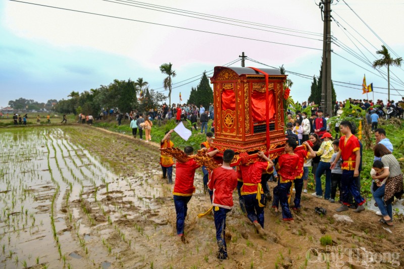 Thái Bình: Về lễ hội chùa Phượng Vũ xem kiệu 