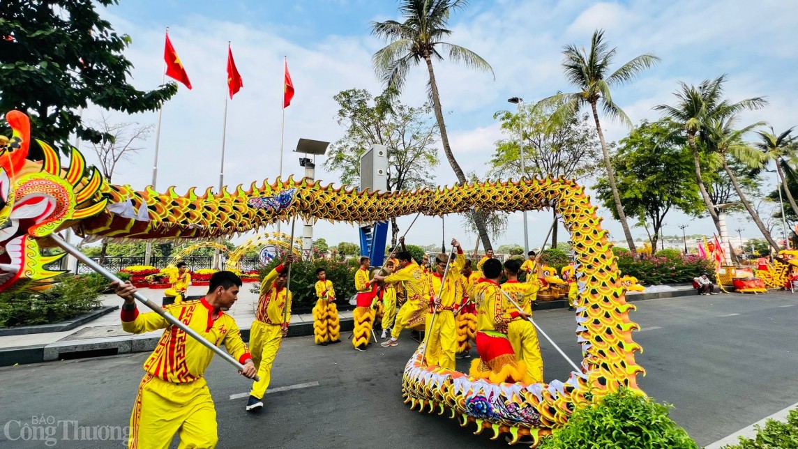 Bình Dương: Liên hoan nghệ thuật biểu diễn múa lân - sư - rồng mừng Đảng, mừng Xuân Giáp Thìn 2024