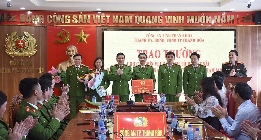 Thanh Hóa: Trao thưởng cho hai đơn vị triệt phá 2 chuyên án ma túy “khủng”