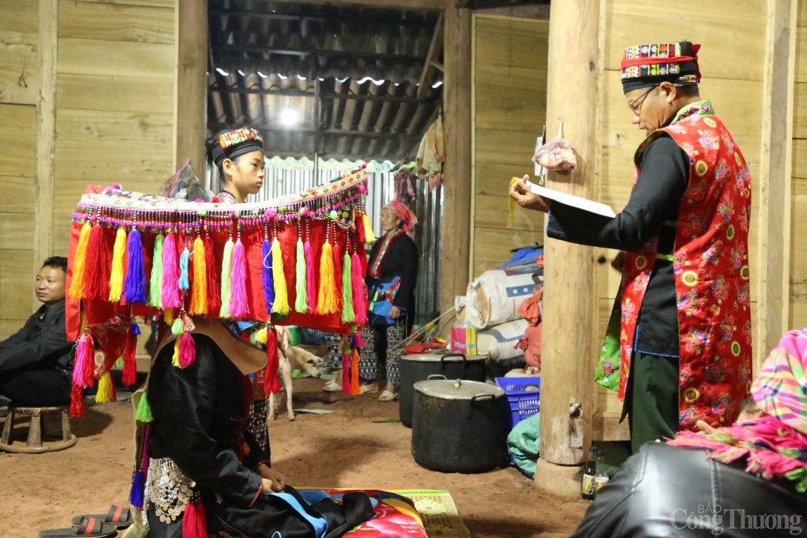 Điện Biên: Độc đáo nghi lễ cưới của người Dao đỏ Huổi Sâu Điện Biên: Độc đáo nghi lễ cưới của người Dao đỏ Huổi Sâu
