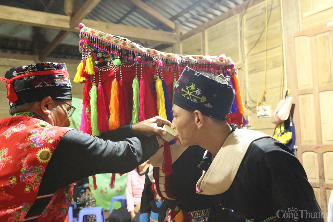 Điện Biên: Độc đáo nghi lễ cưới của người Dao đỏ Huổi Sâu Điện Biên: Độc đáo nghi lễ cưới của người Dao đỏ Huổi Sâu