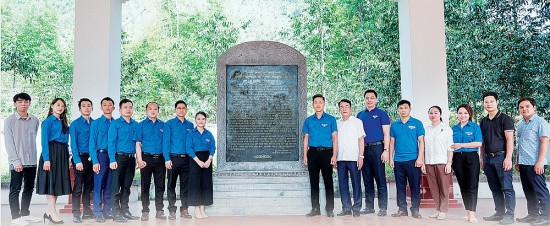 70 năm trước tại ATK Việt Bắc: Bộ Công Thương mừng xuân, đón Tết Giáp Ngọ 1954