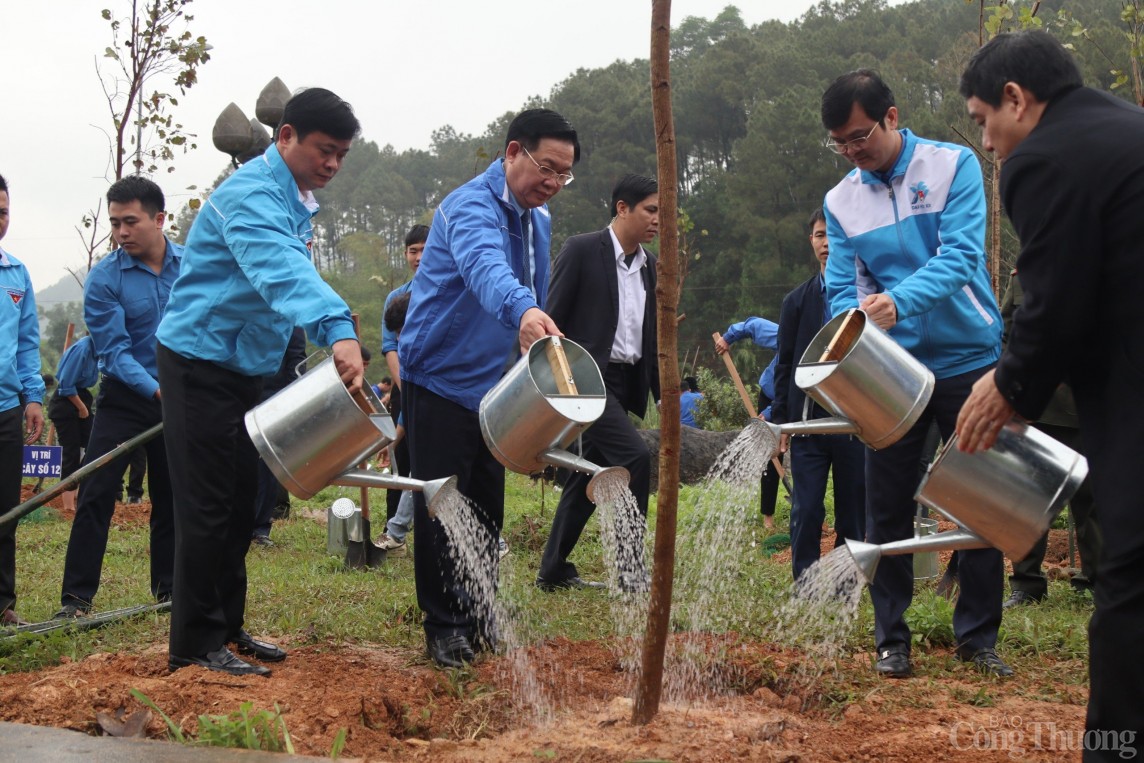 Chủ tịch Quốc hội: Tạo mọi điều kiện để khơi dậy mạnh mẽ 