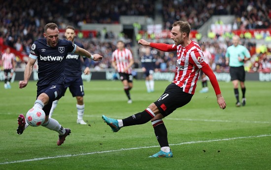 Lịch thi đấu trực tiếp vòng 26 Ngoại hạng Anh ngày 27/2: West Ham đối đầu Brentford