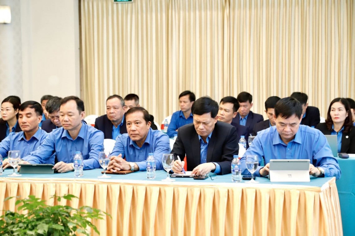 Công đoàn TKV: Triển khai chuyên đề Chính sách – Pháp luật năm 2024 đến cán bộ làm công tác công đoàn