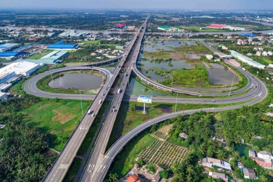 "Ông lớn" bất động sản ồ ạt đổ bộ Long An, khai phá thị trường "sát vách" TP. Hồ Chí Minh