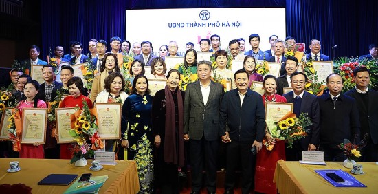 ha noi ton vinh 42 nghe nhan nganh thu cong my nghe