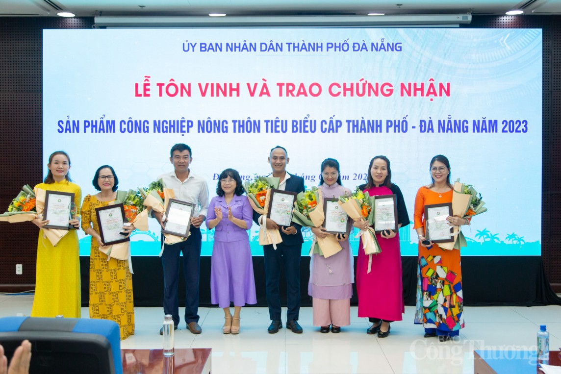 Đà Nẵng: Trao chứng nhận 18 sản phẩm, bộ sản phẩm công nghiệp nông thôn tiêu biểu