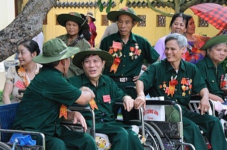muc tien tro cap uu dai nguoi co cong voi cach mang duoc tinh the nao tu 172024