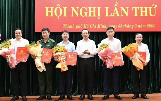 ban bi thu trung uong dang chi dinh 5 dong chi tham gia ban chap hanh dang bo tp ho chi minh