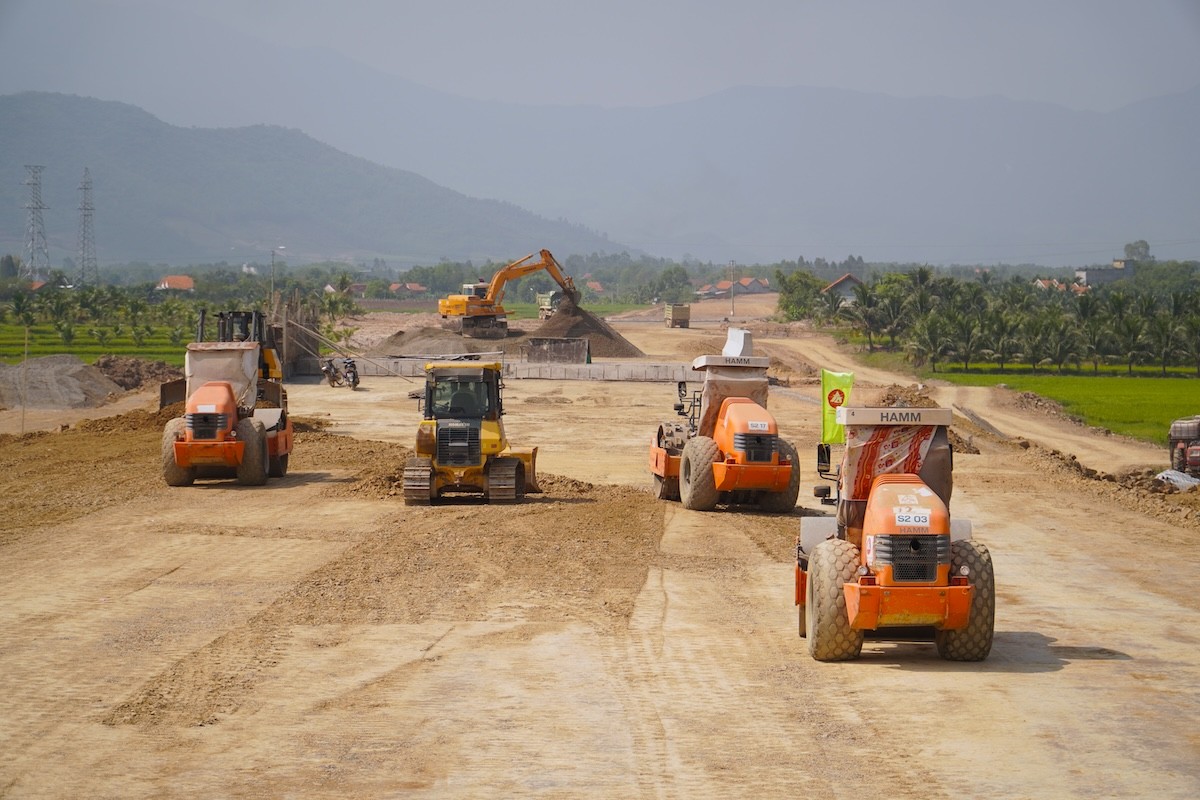 Bộ trưởng Giao thông vận tải kiểm tra dự án cao tốc Vân Phong - Nha Trang