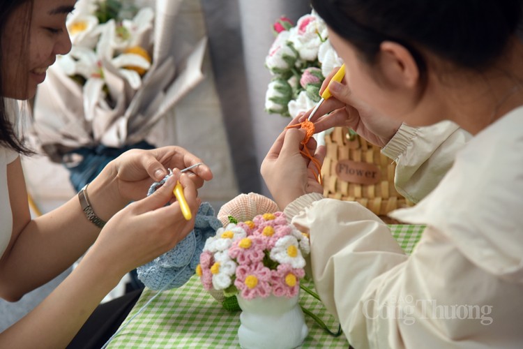 Hoa len - món quà “bất tử” cho ngày Quốc tế Phụ nữ 8/3