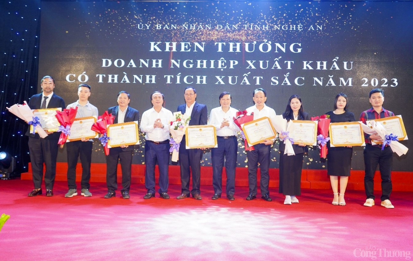 Nghệ An: Đối thoại với doanh nghiệp, tìm đầu ra cho xuất khẩu năm 2024