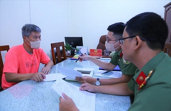 da nang bat doi tuong quoc tich han quoc bi interpol truy na