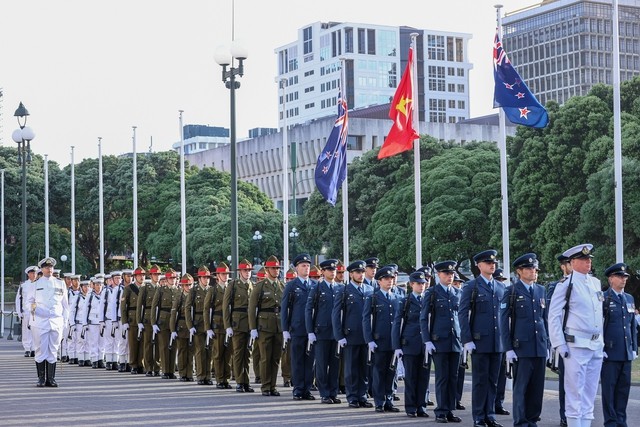 Chùm ảnh: Lễ đón Thủ tướng Phạm Minh Chính thăm chính thức New Zealand theo nghi thức đặc biệt