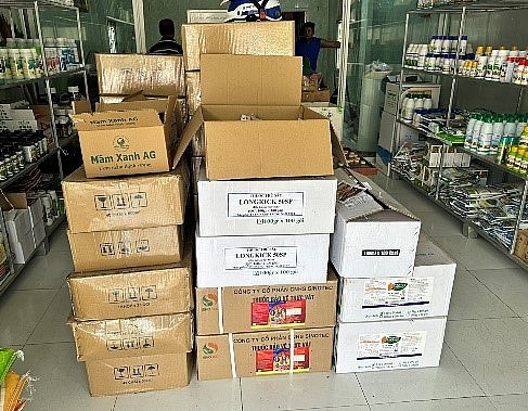 an giang phat hien gan 3700 san pham thuoc bao ve thuc vat vi pham