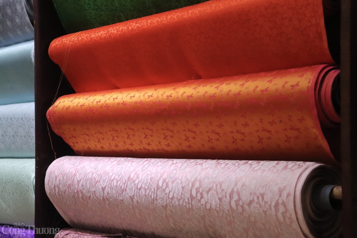 Mang lại giá trị kinh tế cao từ tinh hoa nét Lụa Vạn Phúc Mang lại giá trị kinh tế cao từ tinh hoa nét Lụa Vạn Phúc