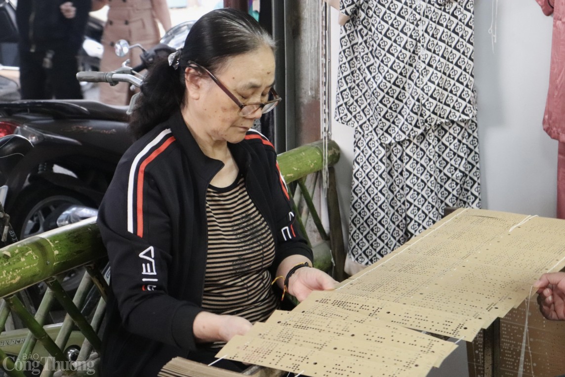 Mang lại giá trị kinh tế cao từ tinh hoa nét Lụa Vạn Phúc Mang lại giá trị kinh tế cao từ tinh hoa nét Lụa Vạn Phúc
