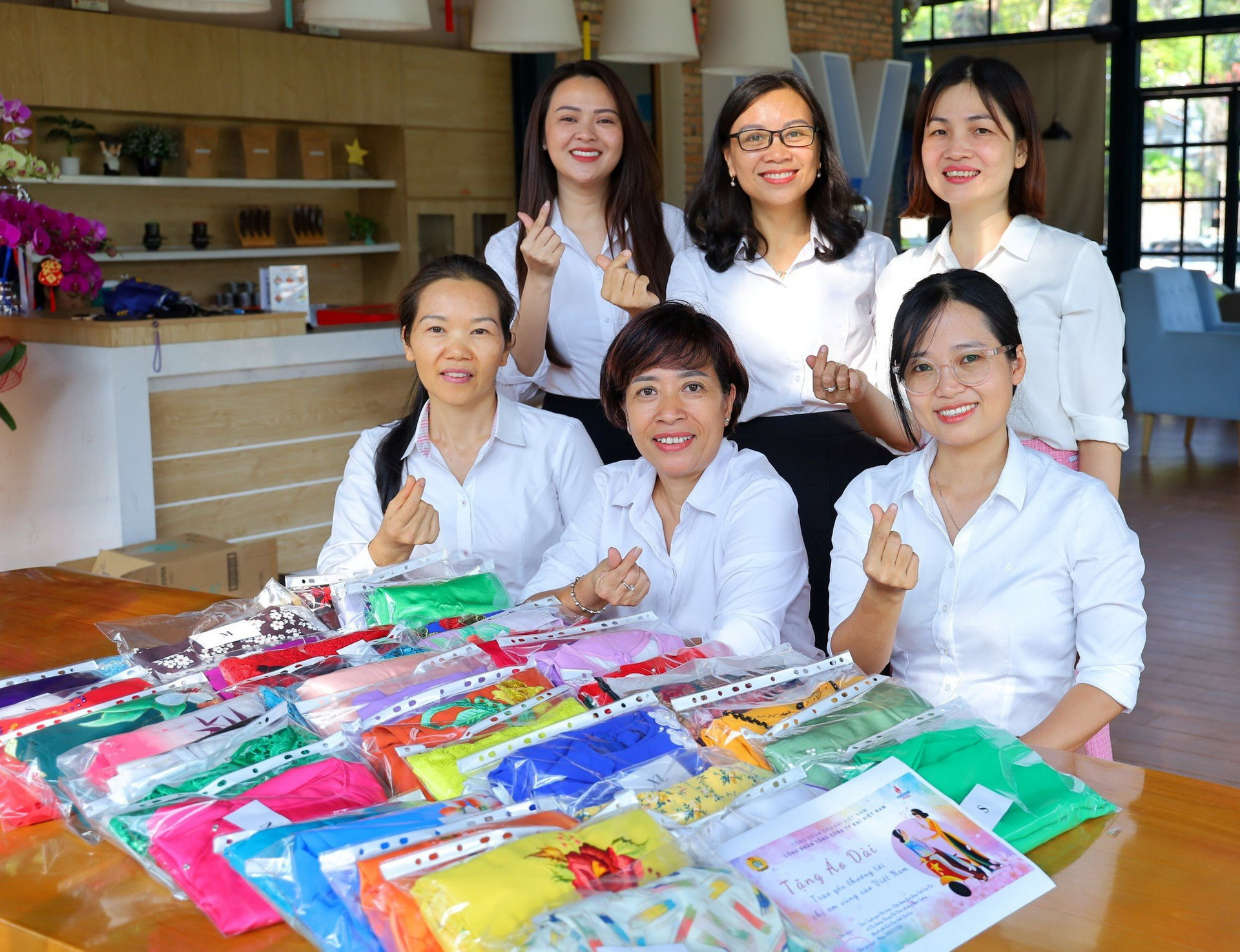 2.-ao-dai-tinh-nghia.jpg