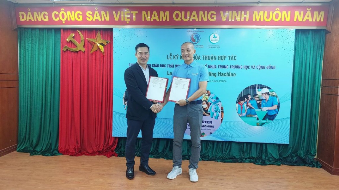 Trải nghiệm máy tái chế nhựa trong trường học và cộng đồng