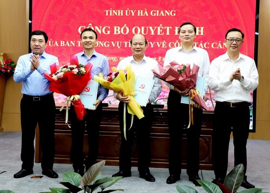 Hà Giang: Công bố Quyết định của Ban Thường vụ Tỉnh ủy về công tác cán bộ