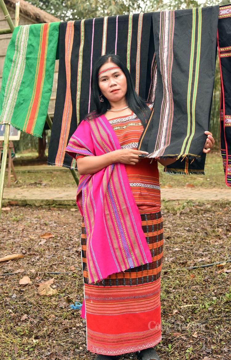 Thổ cẩm, nét văn hóa đặc trưng của đồng bào S’tiêng Thổ cẩm, nét văn hóa đặc trưng của đồng bào S’tiêng