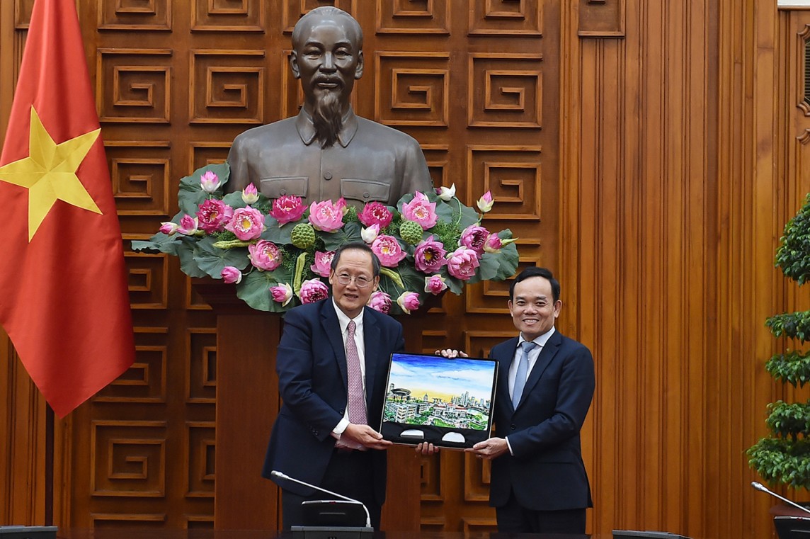 Phó Thủ tướng Trần Lưu Quang tiếp Bộ trưởng thứ hai Bộ Công Thương Singapore