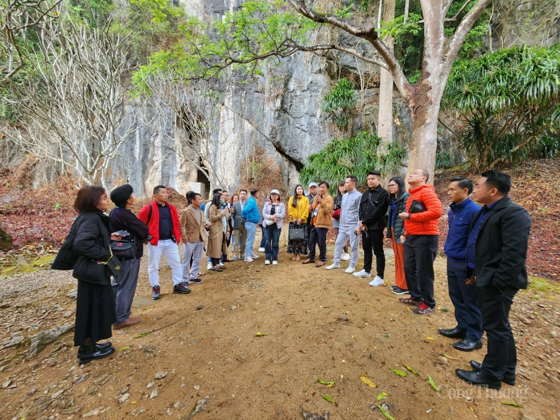 Mộc Châu - Sầm Nưa: Một cung đường hai điểm đến