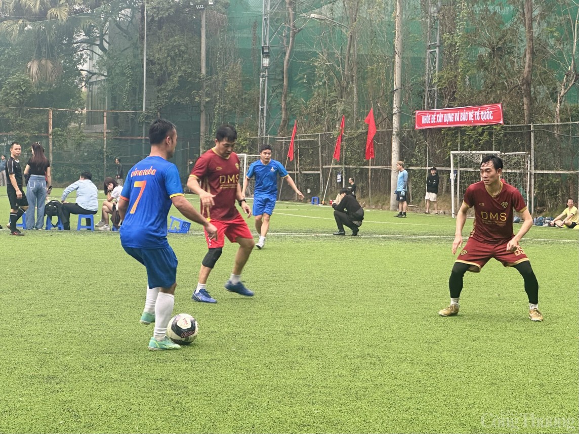 Giải bóng đá tứ hùng - MOIT Cup 2024: Tổng công ty Thuốc lá Việt Nam Vinataba lên ngôi vô địch