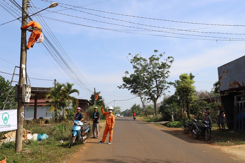 Đắk Nông: Quyết liệt thực hiện giải pháp tiết kiệm điện trong mùa nắng nóng