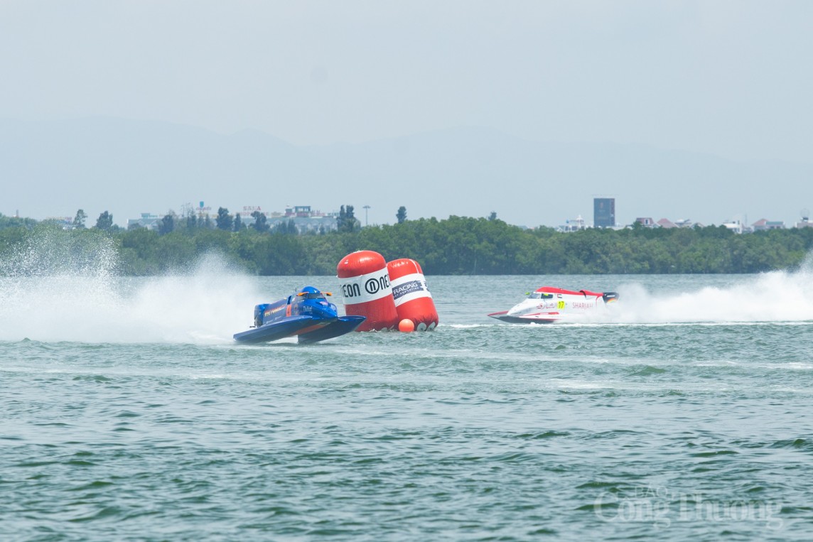 Thuyền máy Bình Định - Việt Nam khẳng định đẳng cấp tại Giải UIM F1H2O World Championship